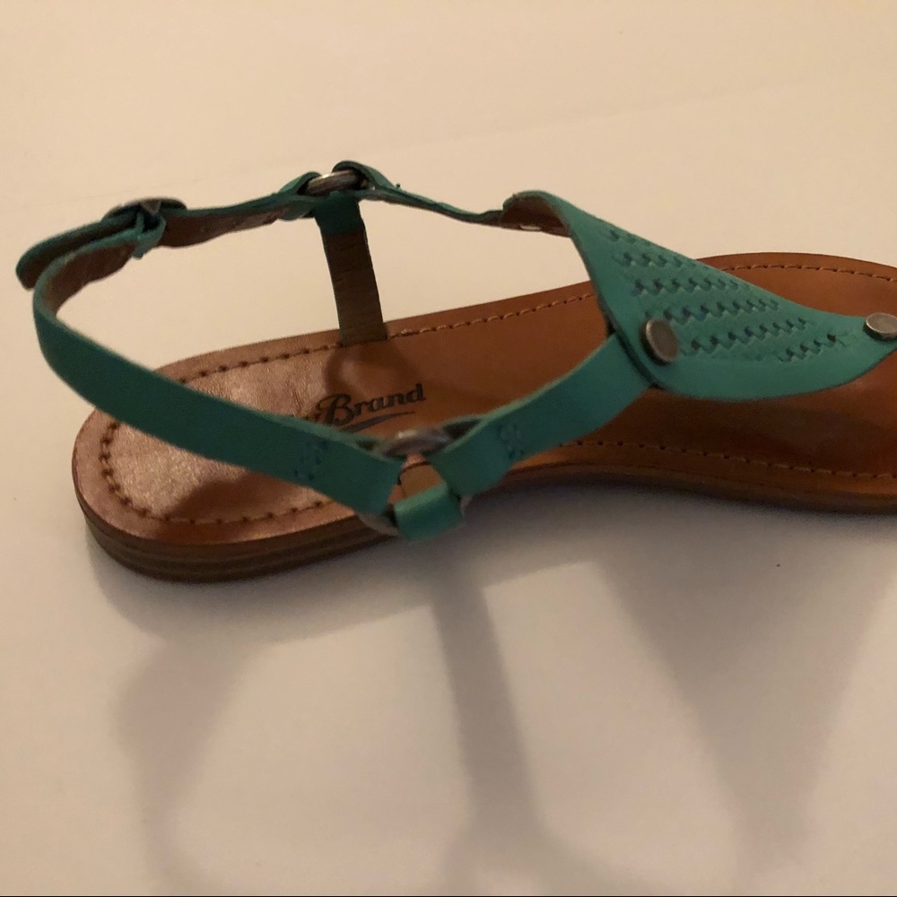 Sandals - Picture 3 of 4